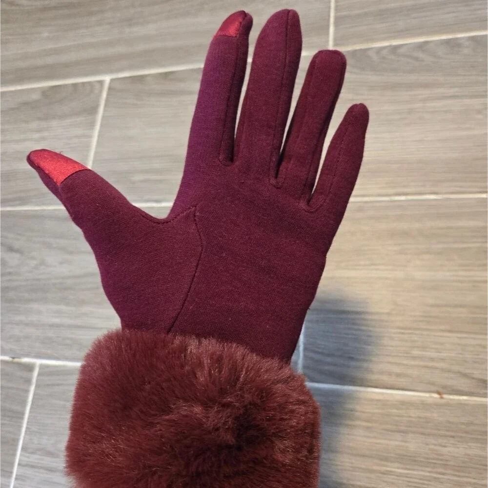 Marcus Adler Burgundy Touchscreen Gloves Faux Fur Trim Winter Soft Elegant